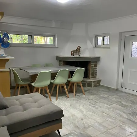 Cosy Spot Near The Only 45 Min From Athens Nyaraló *